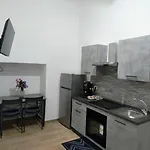 Nocleg ze śniadaniem Revolution 2 Bed E Breakfast 3*