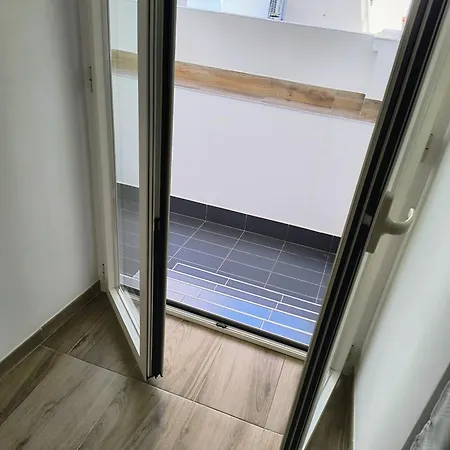 Revolution 2 Bed E Breakfast فندق مبيت وإفطار 3*