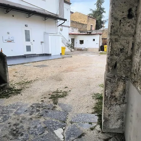 Revolution 2 Bed E Breakfast 3*