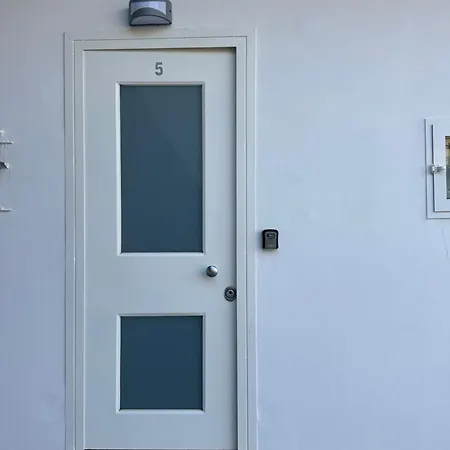 Revolution 2 Bed E Breakfast 3* كازيرتا