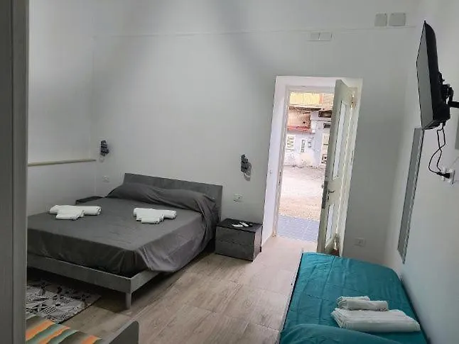 فندق مبيت وإفطار Revolution 2 Bed E Breakfast