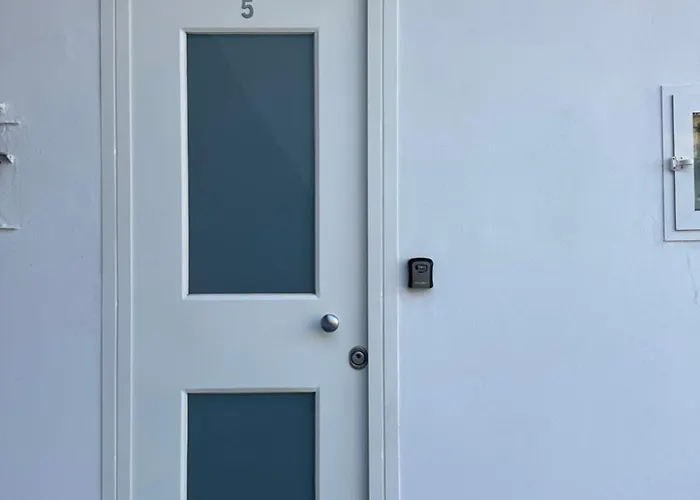 Revolution 2 Bed E Breakfast 3* كازيرتا