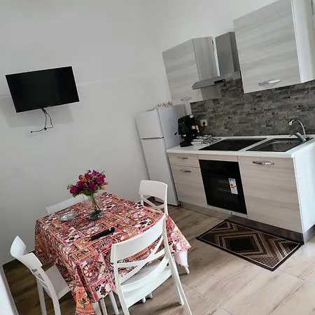 Frühstückspension Revolution 2 Bed E Breakfast 3*